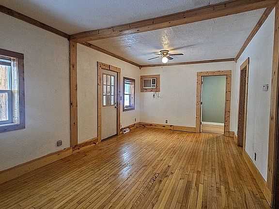 2nd image of 119 N 3rd St