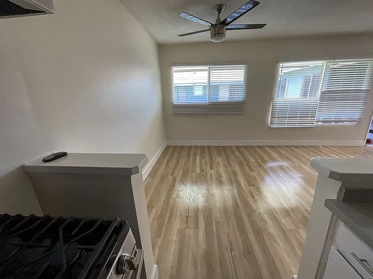 3942 Stevely Ave — Photo 4