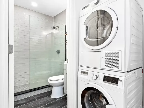 306 Saint James's Place image 7 of 7