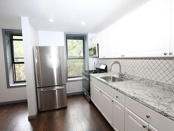 3rd image of 575 Mac Donough St #2