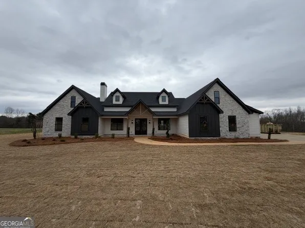 735 Lake Circle Rd, Buchanan, GA 30113