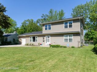 230 Pine Tree Row, Lake Zurich, IL 60047