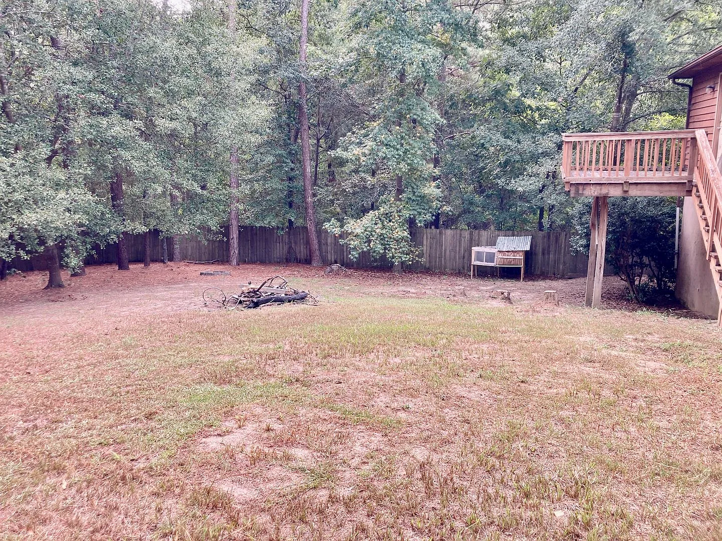 Charming 3-Bedroom Ranch with Fenced Yard & Detached Shop- Located in South Carolina — Photo 3