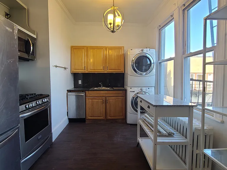 476 Gregory Ave #3 — Photo 5