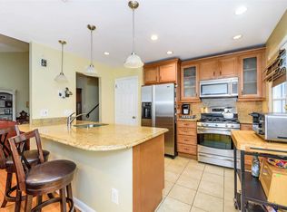 2064 Bay Blvd, Atlantic Beach, NY 11509