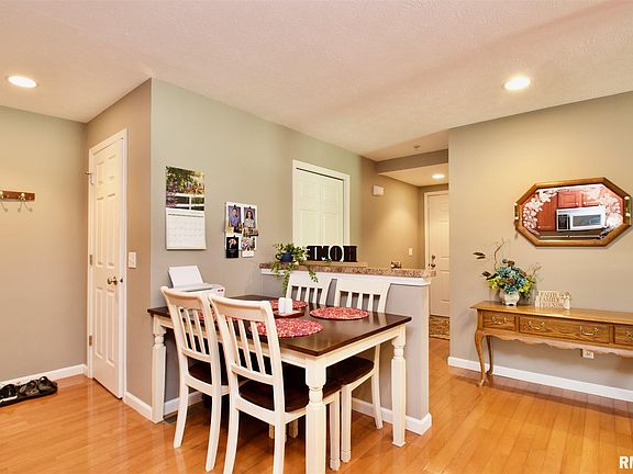 4th image of 4523 N Tallgrass Ln