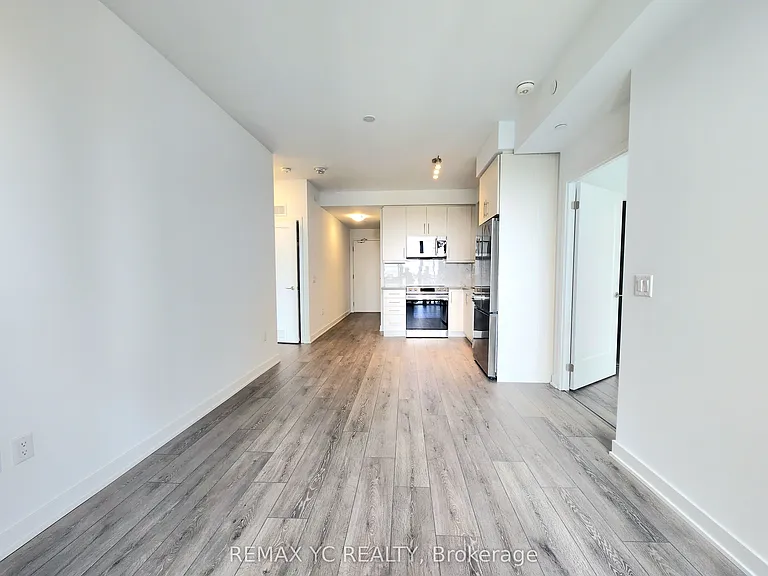 95 Oneida Cres #1407 — Photo 5