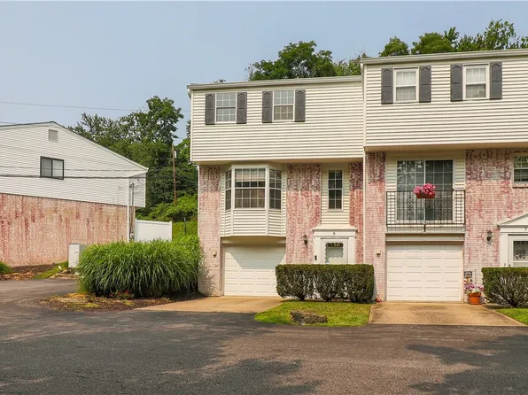 8 Crestwood Dr, Allison Park, PA 15101