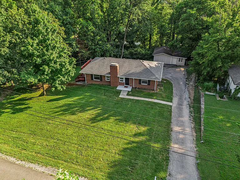 4917 Salem Dr — Photo 5