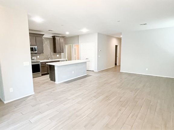 3rd image of 6141 W Laurie Ln