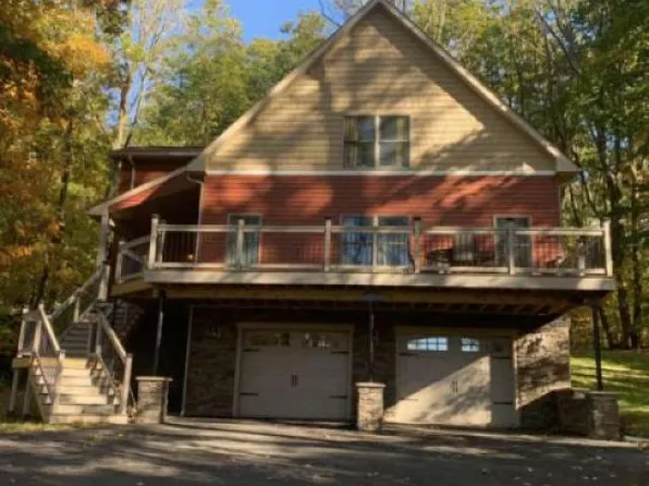 121 S Chestnut St, Elverson, PA 19520