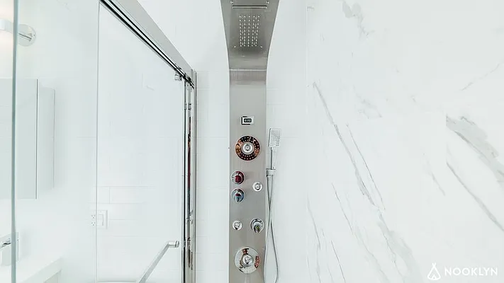 Rented by Nooklyn NYC LLC | media 36