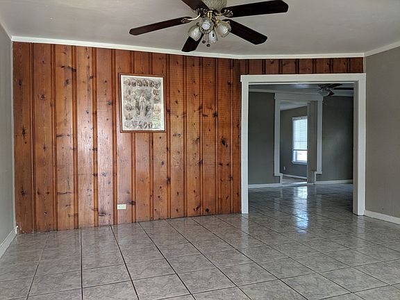2nd image of 1031 Tarver St
