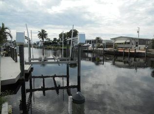 2933 York Rd, Saint James City, FL 33956