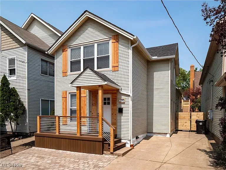 2295 Thurman Ave — Photo 39