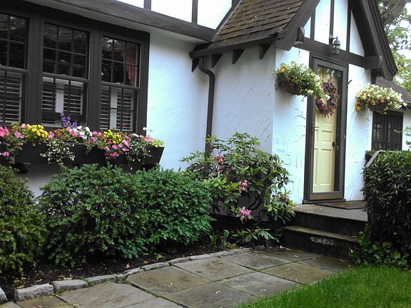 front window box entrance