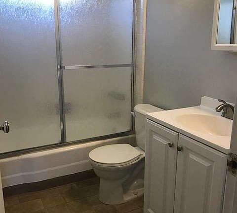 5th image of 2358 Karen Dr APT 4