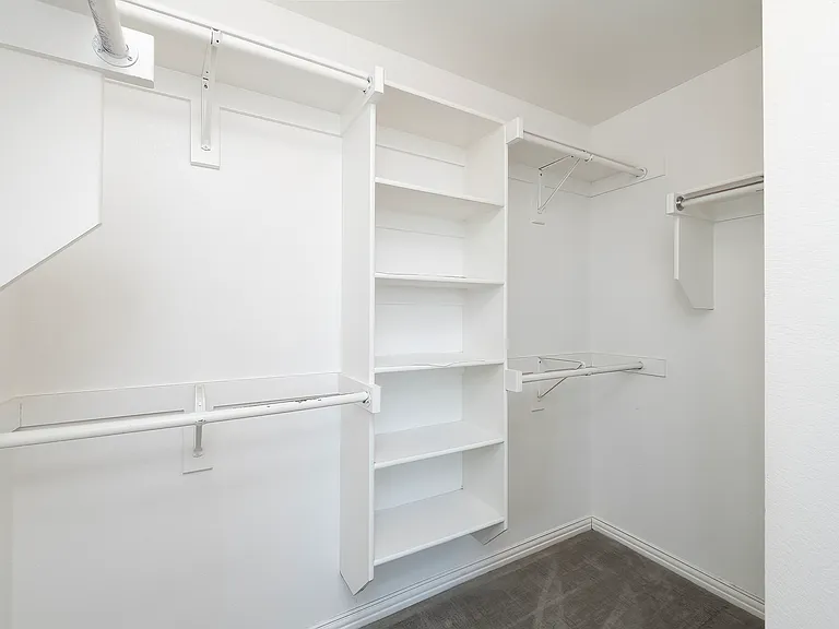 2716 Dawn Spring Dr — Photo 13