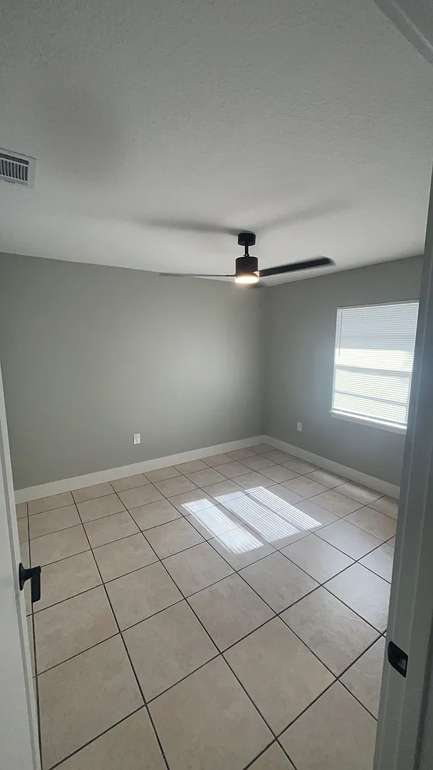 Newly Renovated Duplex! — Photo 4