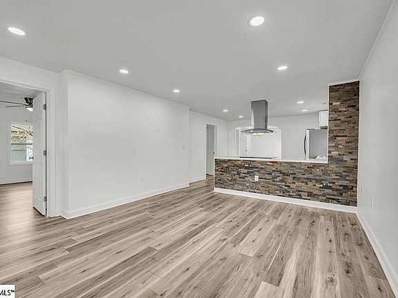 2nd image of 115 Judson Rd