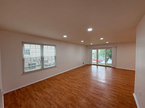 5th image of 103 Neilly Ct