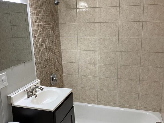 2nd image of 4300 N Kamerling Ave #1R