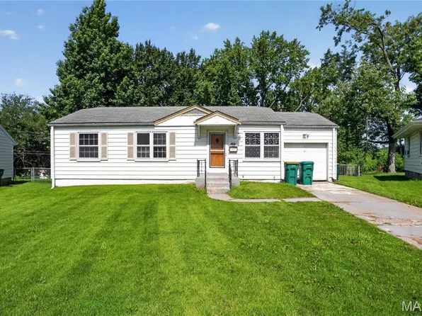 10151 Dwight Dr, Saint Louis, MO 63137