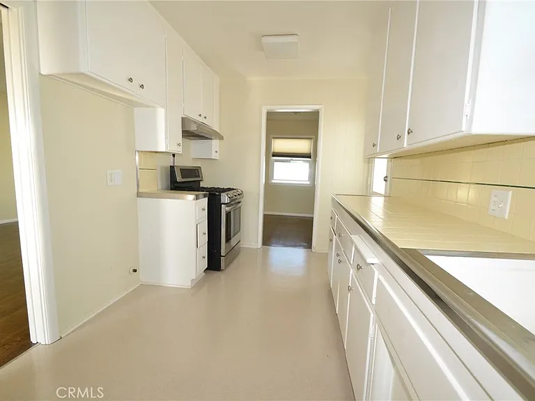 21510 Ellinwood Dr — Photo 7