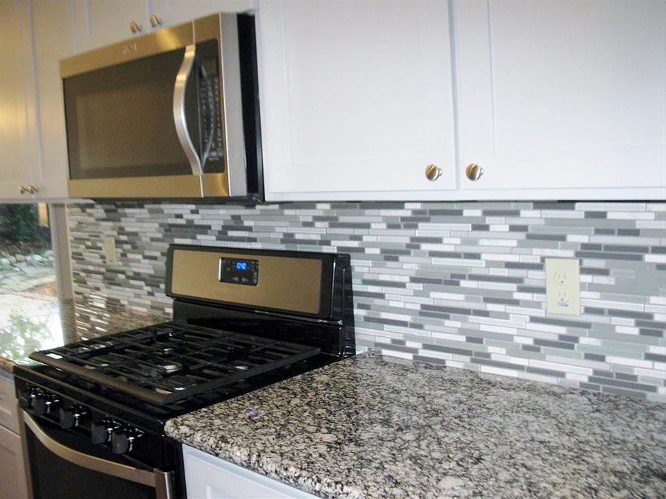 1st image of 2022 Highland Hills Dr