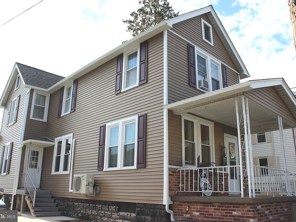 1st image of 226 N West St