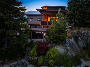 7456 Dogwood St, Pemberton, BC V0N 2L1