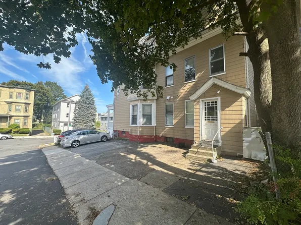 24 Grand St, Worcester, MA 01610