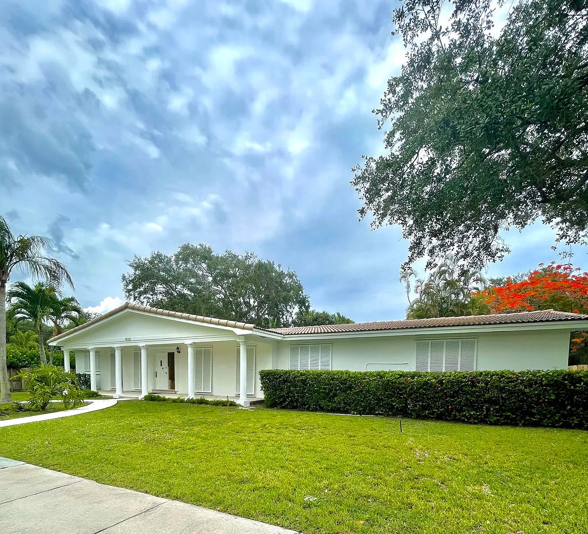Charming Palmetto Bay Home — Photo 2