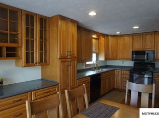 1108 15th St NE, Mason City, IA 50401