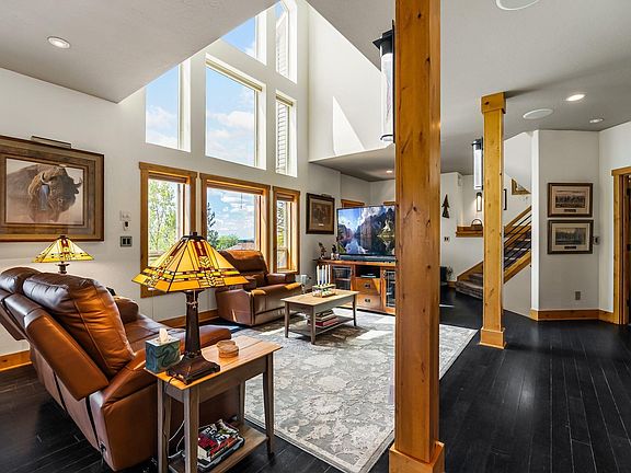 4th image of 7766 N Westview Dr