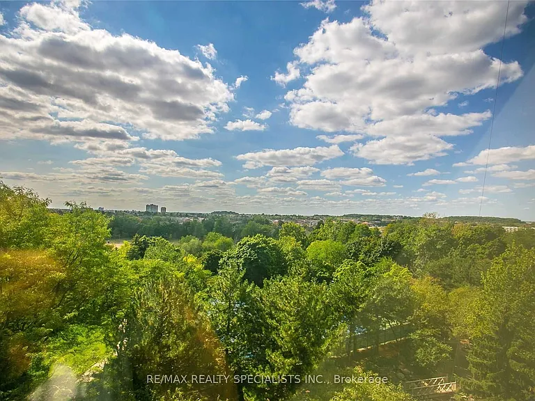 45 Kingsbridge Garden Cir #601 — Photo 23