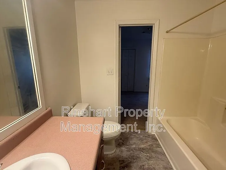 1110 Chandler Dr #101 — Photo 8