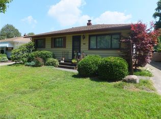 4621 Morningside Dr, Cleveland, OH 44109