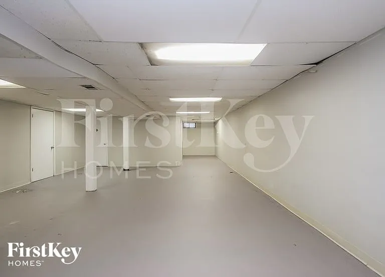 6045 N Alton Ave — Photo 13