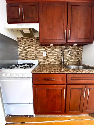 Rented by Hagstrom Management Inc | media 6