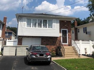 13 17th St, Bayville, NY
