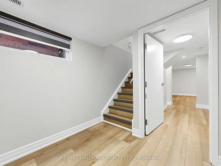 87 Fallingbrook Rd — Photo 26