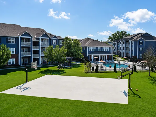 Parkway Commons