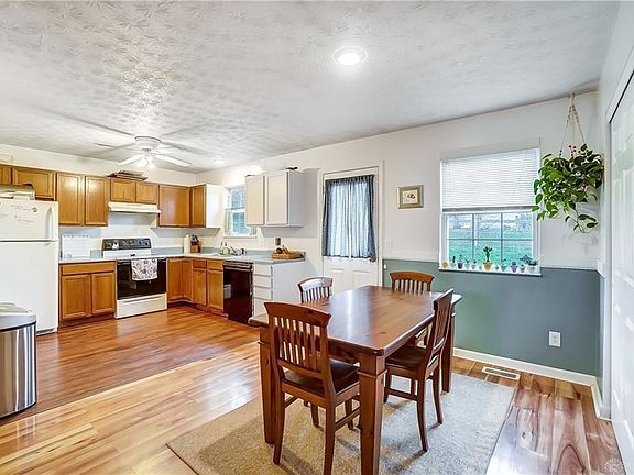 3rd image of 538 Misty Dawn Dr