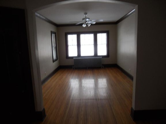 3rd image of 3125 Aldrich Ave S APT 3