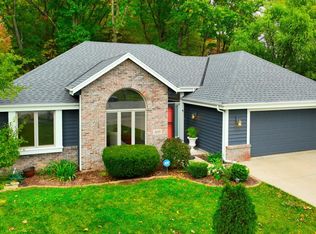 505 Saras Ct, Slinger, WI 53086