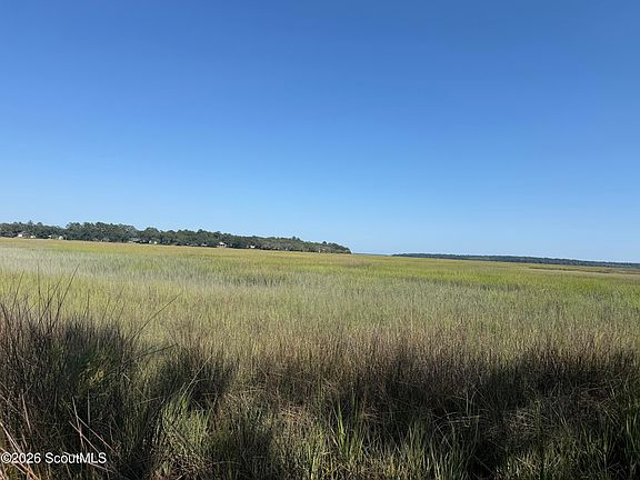 3rd image of 215 NE Coopers Point Dr #215