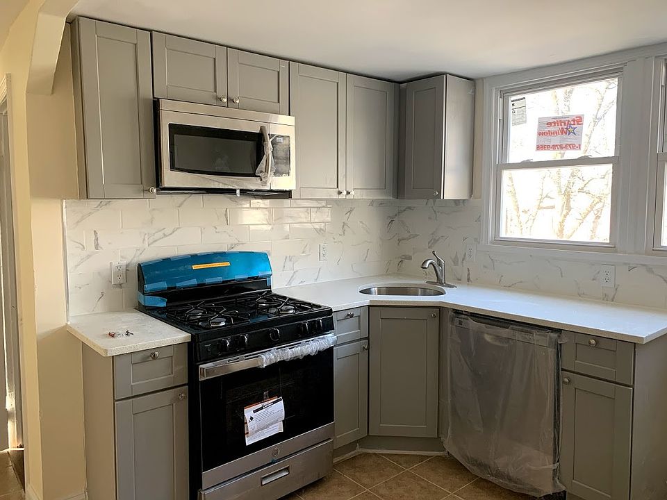 1st image of 121 N 16th St #10441590