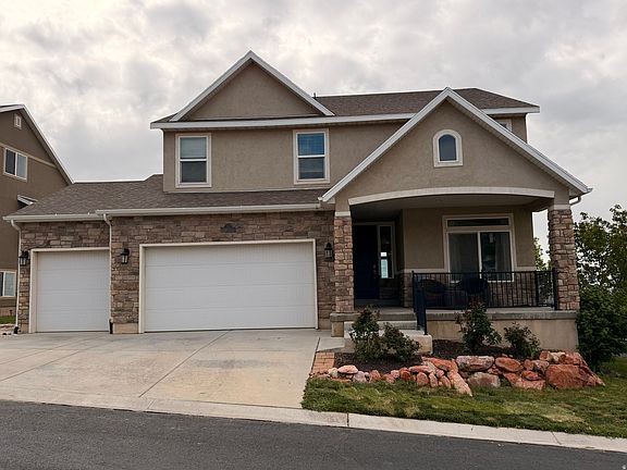2nd image of 452 S Sunset Ridge Dr