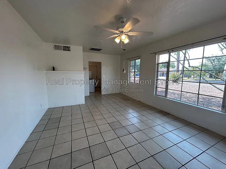 334 W Highland Ave #1 — Photo 5